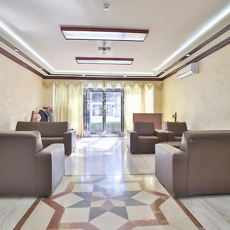 Oyo 366 Waves Hotel Adzsmán Kültér fotó