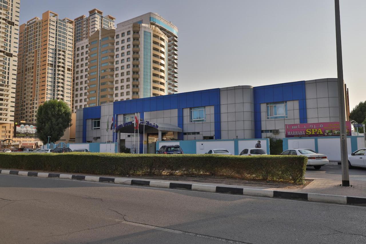 Oyo 366 Waves Hotel Adzsmán Kültér fotó