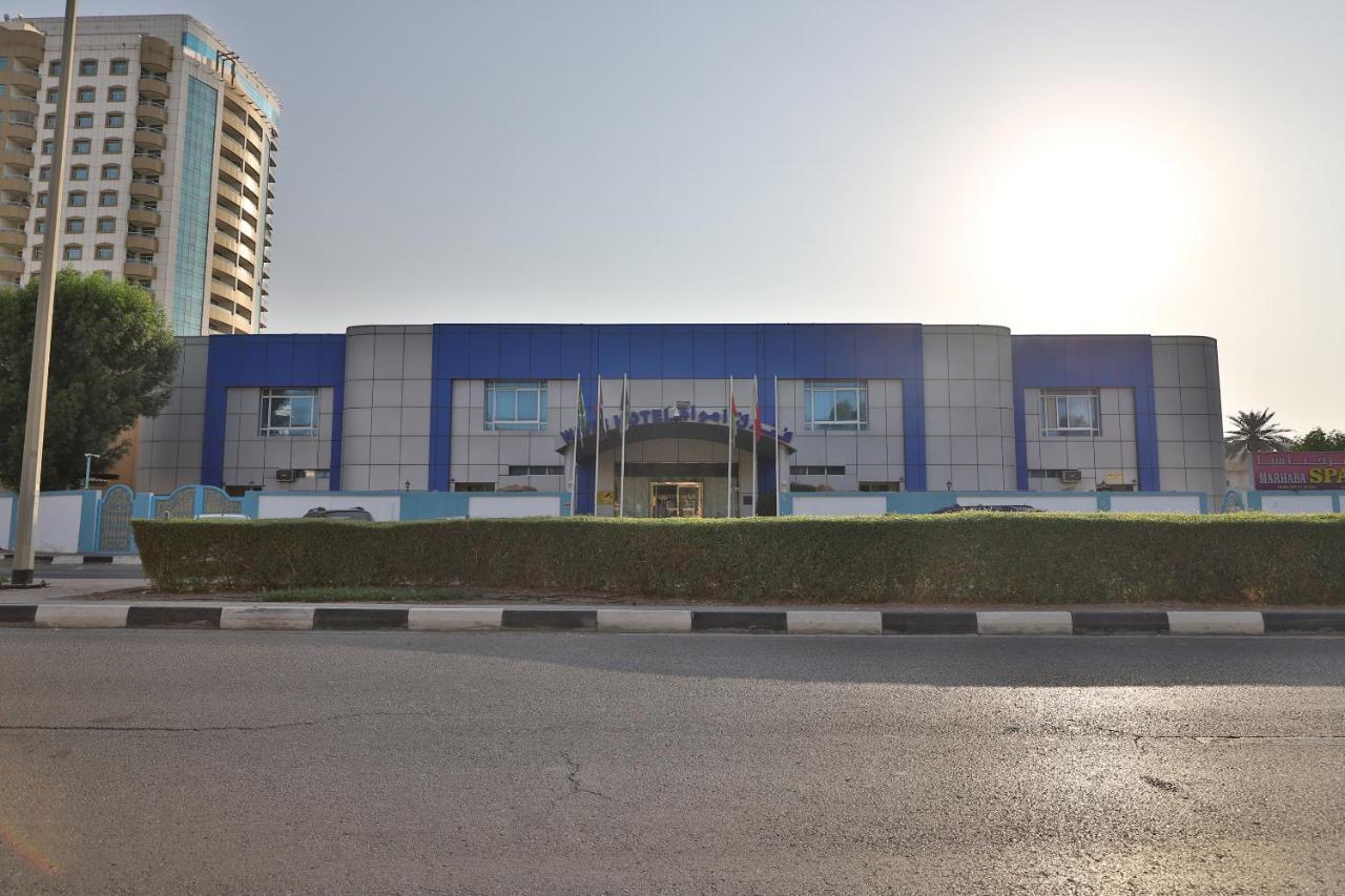 Oyo 366 Waves Hotel Adzsmán Kültér fotó